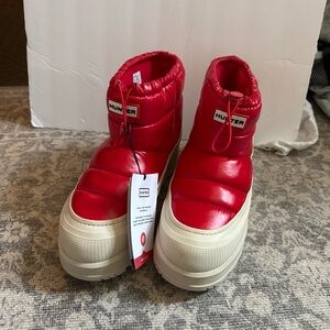 NWT Hunter Amble Bottie Women’s Short Boot Red US11M